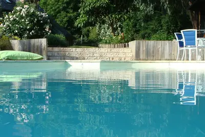 Les Sirènes, character gîte with swimming pool, 20 minutes from the coast