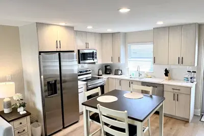 Image de Completely remodeled villa next to famous Siesta Key Beach in Sarasota