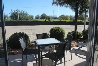 Image de Cabanas Gardens, 4px, vue sur le parking