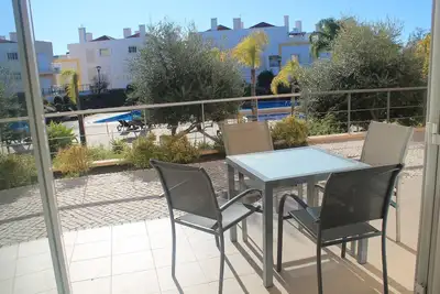 Image de Cabanas Gardens, 4px, vue sur la piscine