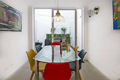 Maison familiale, moderne et centrale!