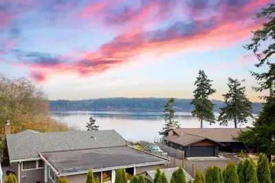 Image de Sirius Lower · 2b1b Unit @Whidbey Island w\/ Game Room + Hot Tub