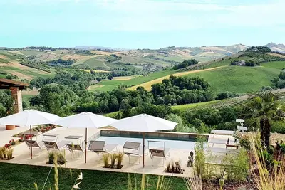 Image de Lemonvilla - panoramic position - pool - 240m²