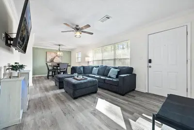 Image de Cozy & Central Family Friendly 3br Near Six Flags!