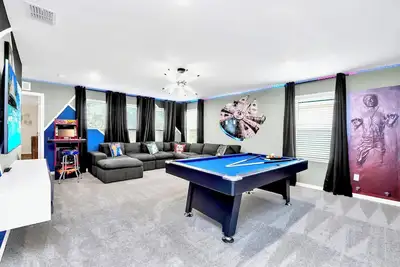 Image de Spectacular 7br Home w Pool & Arcade near Disney