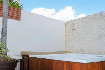 Image de Private Balcony SpaTub, Bbq, Walk to Mamitas Beach