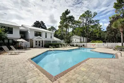 Image de Gated Condo with Pool • Walk to Nightlife • St. Simons Island