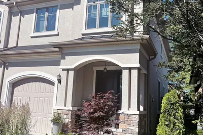 Image de West end Toronto home with backyard oasis