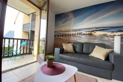 Appartement calme avec balcon à 50 m de la mer