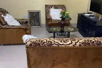 Image de Lovely 1 Bedroom Apartment in Secured Gra