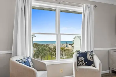 Image de Sought after Seacliffs Community!
