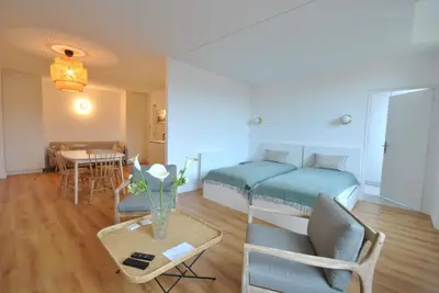 Image de Gold2025 / Spacieux lumineux Studio central