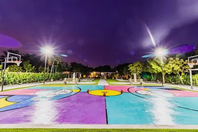 Image de Phenomenal Villa w\/Cinema! Huge Outdoor Billiard+Basketball Court & Pool