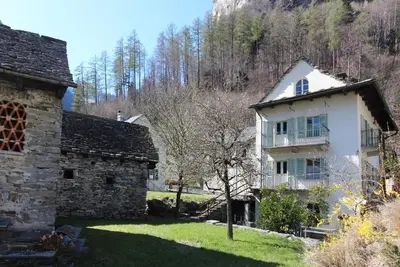 Image de Maison de vacances Brione pour 1 - 12 personnes avec 6 chambres à coucher - Maison de vacances indép