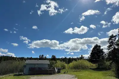 Beautiful Location, super close to hiking trails as well as breathtaking scenery