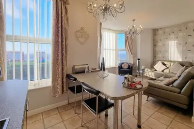 Image de Appartement-Salle de bain privée séparée-Vue plage-First Floor