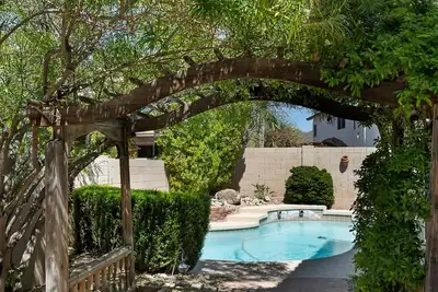 Image de Peaceful & serene ~ Private home close to Mayo Clinic