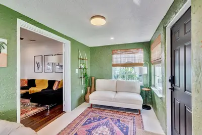 Image de SoSo Cactus House - Spanish-Style, Historic Charm