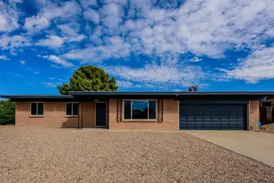 Image de Oasis on Palm- 4 bed/2bth home, private and quiet, pool/spa