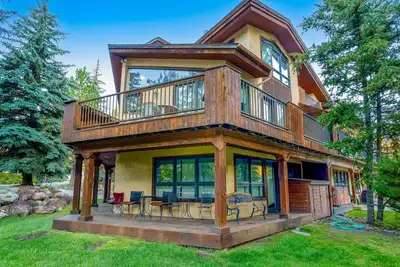 Image de Incredible 3br mountain view - steps to ski bus - fireplaces