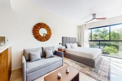 Image de Aldea Zama studio with on-site pool - walk to shopping & dining