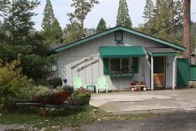 Image de Bass Lake Cozy Cottage near Yosemite