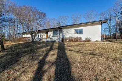 Image de Halls Rancher on 3 Private Acres