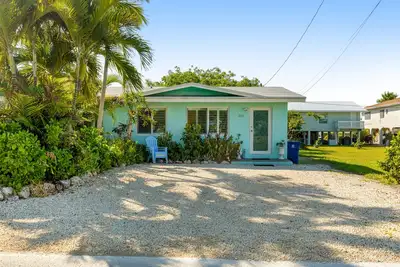 Image de Dog-friendly cottage with Cabana Club access, private outdoor living, grill & Ac