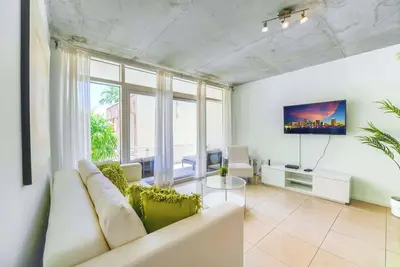 Image de Free Parking! Condo in Midtown Miami