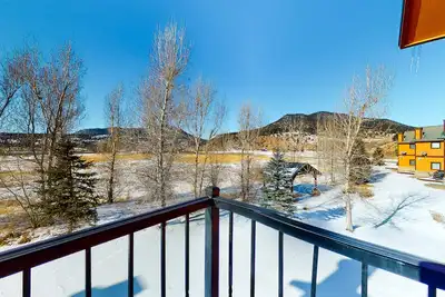 Image de Charming home with skiing, golf & fishing nearby - fireplace, fast WiFi & W/D