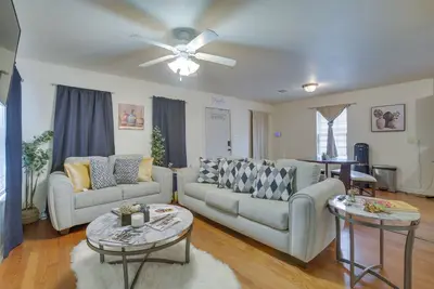 Image de < 3 Mi to French Quarter: Pet-Friendly Home