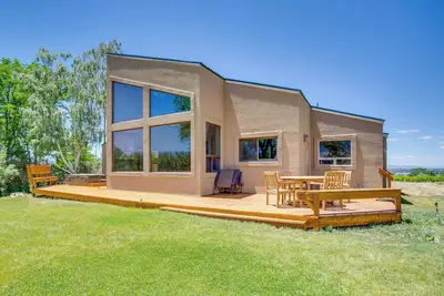 Image de 'Mesa View House' w/ Hot Tub: Walk to Winery!