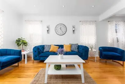 Image de Great South Bay home near Lax, SoFi & Beaches!