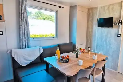 Image de Mobil-Home Presta+ 4 Pièces 7 Personnes Climatisé + Tv