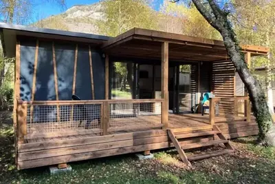 Image de Chalet Portland Premium 35m² - 3 chambres + Tv + Lv + Terrasse semi couverte 6 personnes