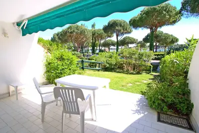 Image de Bel appartement en rez-de-jardin vue Ponant