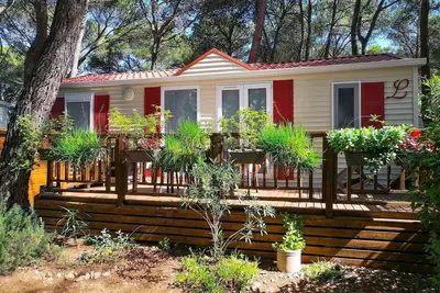 Image de Sumba Confort-2 Schlafzimmer 32m2- *Klima, Terrasse, Tv* 4 Personen