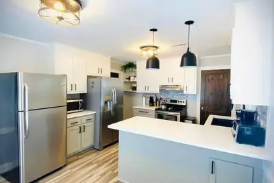 Image de 17 Cheerful 4 bedroom home- perfect for long stays