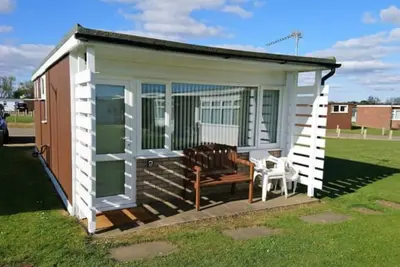 Image de Pet friendly, 2 Bedroom Detached Chalet near Norfolk Broads