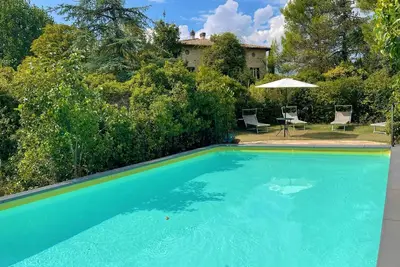 Image de Umbrian Paradise propose 5 chambres avec piscine privée et vues imprenables.