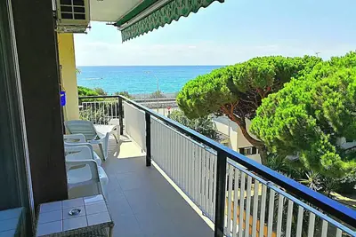 Image de Appartement 'Llavaneras 2' près de la plage avec vue sur la mer, Wi-Fi et climatisation.