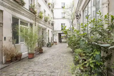 Image de 80sqm 1bedroom home on Rue du Faubourg Saint-Honore