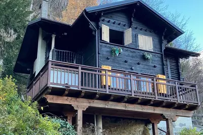 Image de Luxury Swiss Chalet, air conditioning, hidden above Lago Maggoire