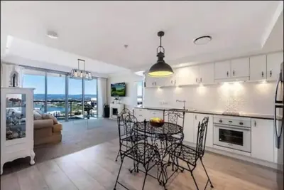 Image de Inspiring canal 2br Chevron Renaissance