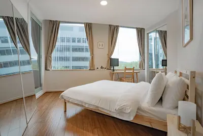 Image de Central 2-Bed with Gym and Secure Parking