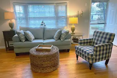 Image de Centrally located family friendly townhome