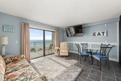 Image de Summit~Pcb~1 Bedroom 1. 5 Bath~Sleeps 8~Large Pool & Tiki Bar