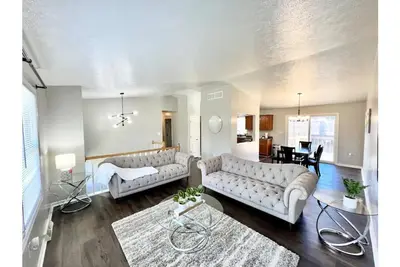 Image de New! Luxury 3 bedroom Cooper House!