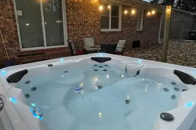 Image de Charleston HotTub FirePit FirePlace Patio Hammock