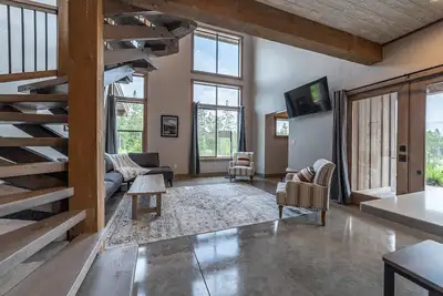 Image de Enjoy Glacier Here! New 2bed/ 2 bath Condo- 7 mi to Gnp- Adventure Awaits #2-4